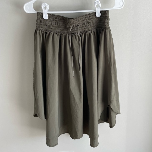 Lululemon The Everyday Skirt - Sage Green - Size 6 - Picture 9 of 12